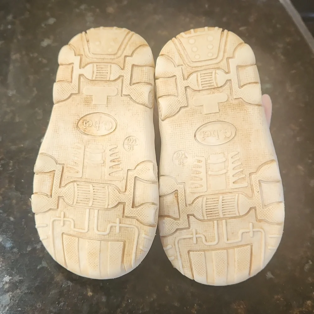 Toddler pink sandals Size 5